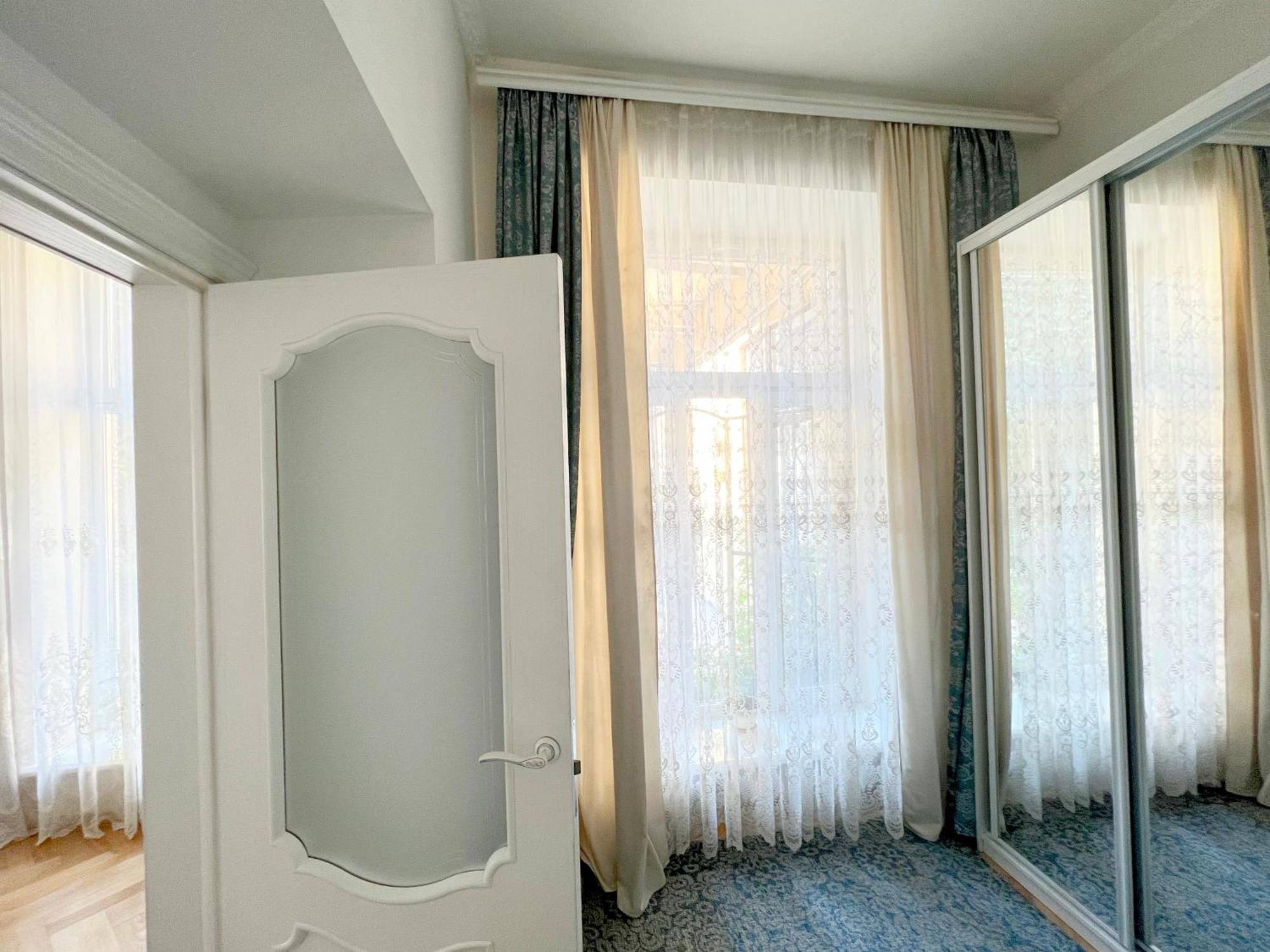 Світла Затишна Квартира В Центрі Біля Оперного Театру З Балконом, Який Виходить У Тихий Львівський Дворик Exterior photo